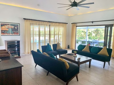 Luxury Villa Photo #7
