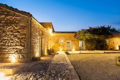 Luxury Villa Photo #23