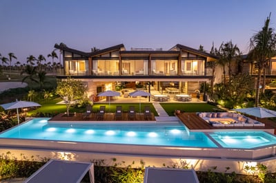 Luxury Villa Photo #6