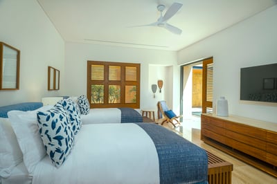 Luxury Villa Photo #28