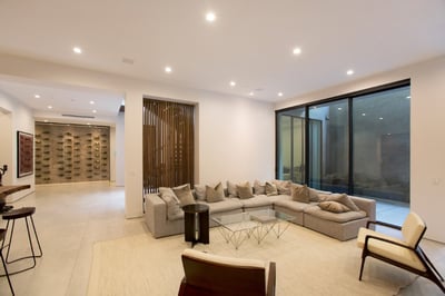 Luxury Villa Photo #27