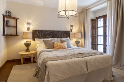 Luxury Villa Photo #16