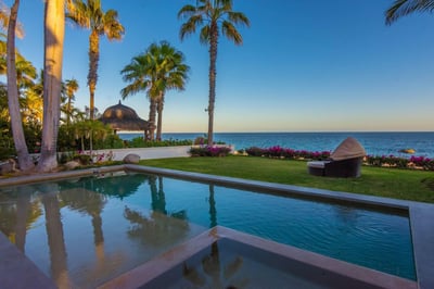 Luxury Villa Photo #5