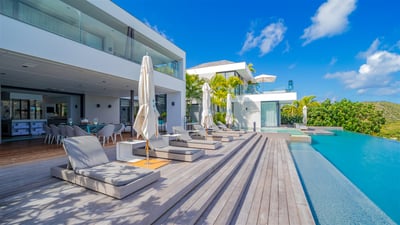 Luxury Villa Photo #8