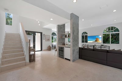 Luxury Villa Photo #29