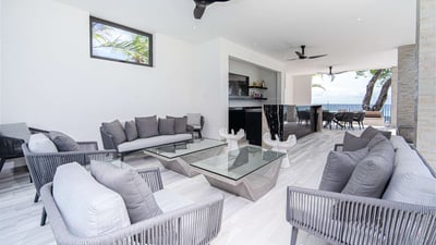 Luxury Villa Photo #13