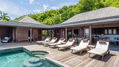 Luxury Villa Photo #3