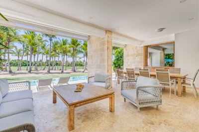 Luxury Villa Photo #14