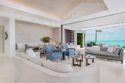 Luxury Villa Photo #35