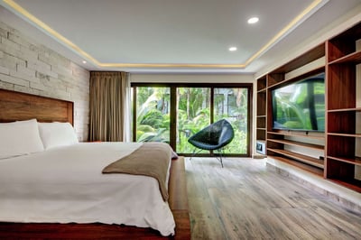 Luxury Villa Photo #28