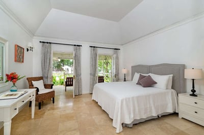 Luxury Villa Photo #10
