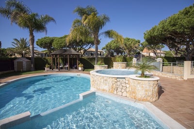 Luxury Villa Photo #3