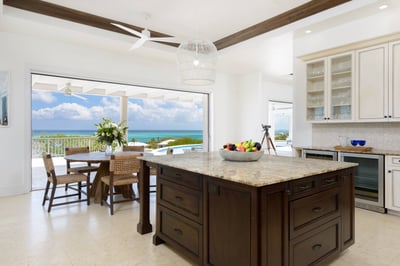 Luxury Villa Photo #6