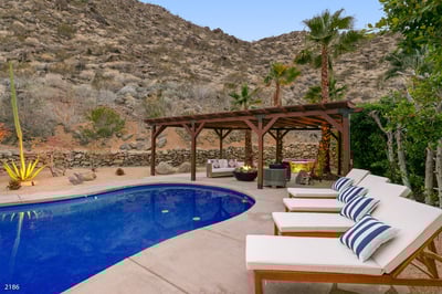 Luxury Villa Photo #6