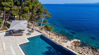 Luxury Villa Photo #19