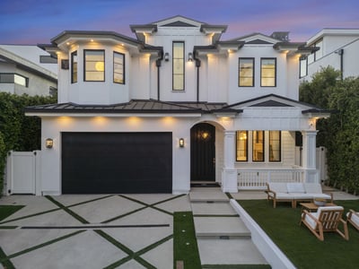 Luxury Villa Photo #2