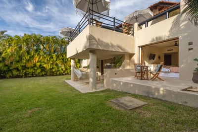 Luxury Villa Photo #43