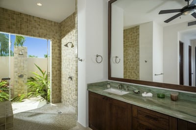 Luxury Villa Photo #25