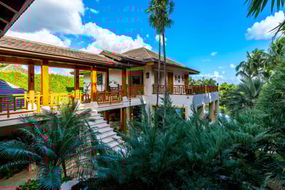 Luxury Villa Photo #17