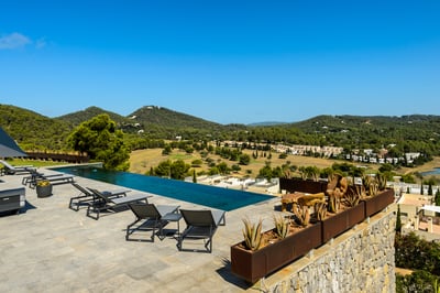 Luxury Villa Photo #5