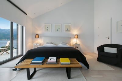 Luxury Villa Photo #22