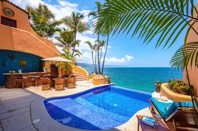 Luxury Villa Photo #4