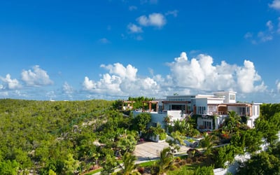 Luxury Villa Photo #7