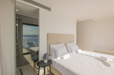 Luxury Villa Photo #35