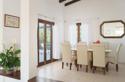 Luxury Villa Photo #11