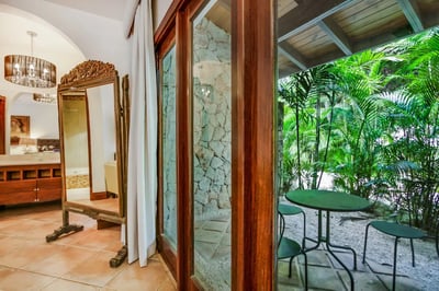 Luxury Villa Photo #54
