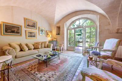 Luxury Villa Photo #11