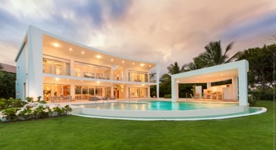 Luxury Villa Photo #3