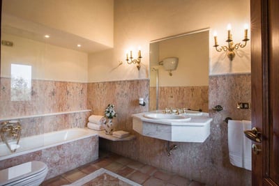 Luxury Villa Photo #18