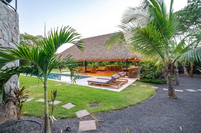 Luxury Villa Photo #6