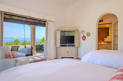 Luxury Villa Photo #45