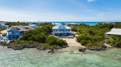 Luxury Villa Photo #4