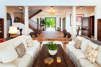 Luxury Villa Photo #18