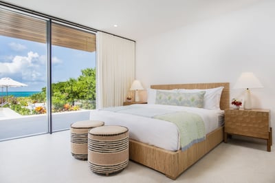 Luxury Villa Photo #36