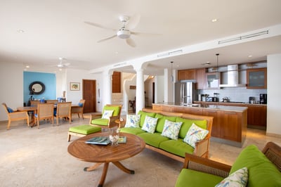 Luxury Villa Photo #11