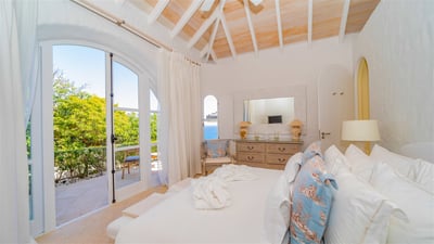 Bedroom 3: King size bed, air conditioning, ceiling fan, HD-TV, dish network, safe, dressi