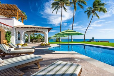 Luxury Villa Photo #4