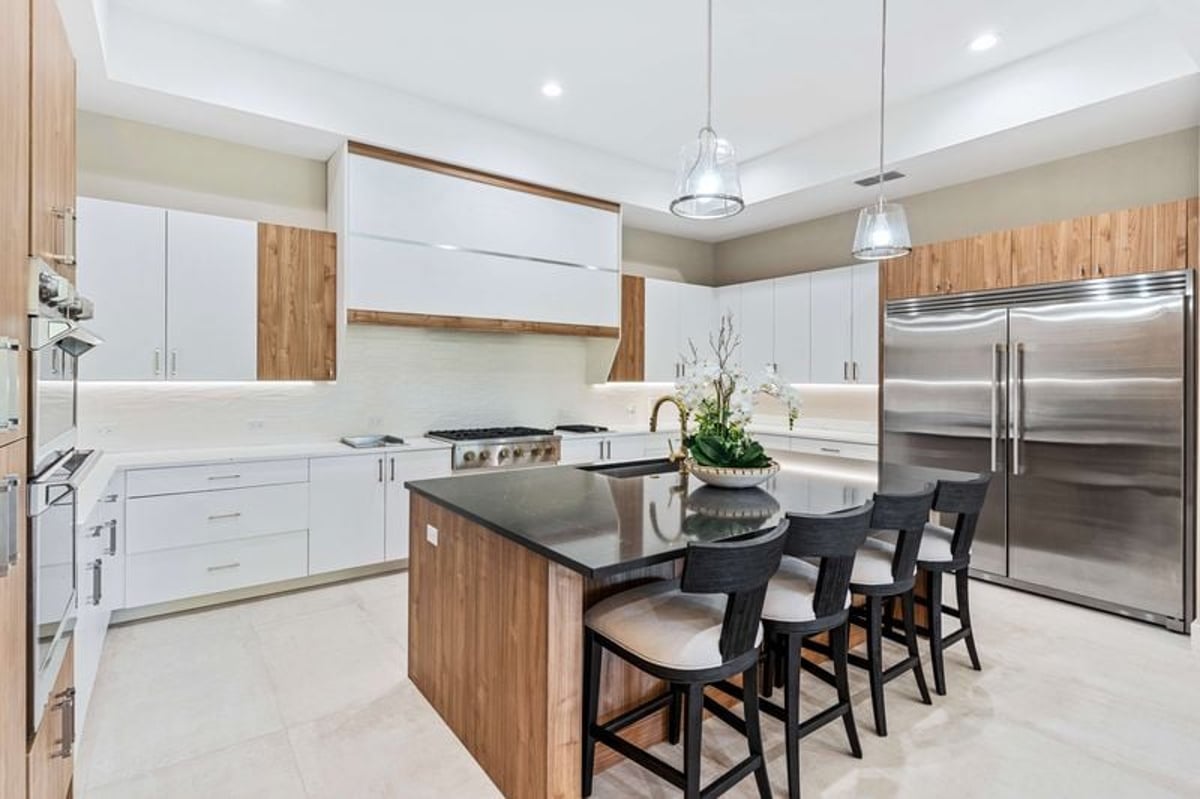 Paradise Palisade Estate