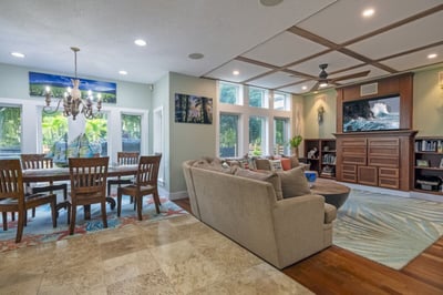 Luxury Villa Photo #6
