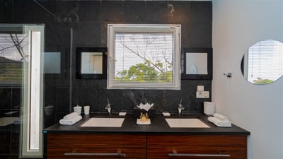 Luxury Villa Photo #47