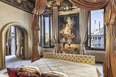 Luxury Villa Photo #20