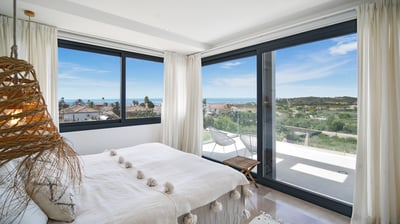 Luxury Villa Photo #15