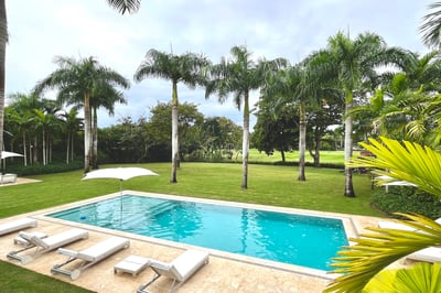 Luxury Villa Photo #4