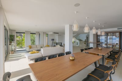Luxury Villa Photo #15