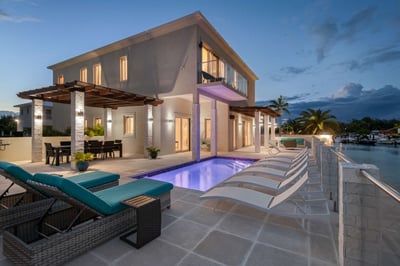 Luxury Villa Photo #9