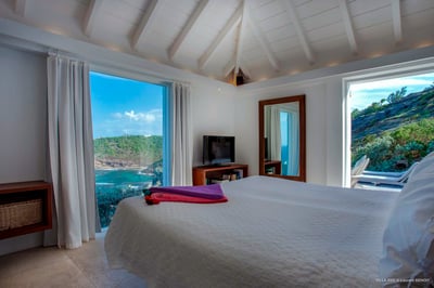 Luxury Villa Photo #11